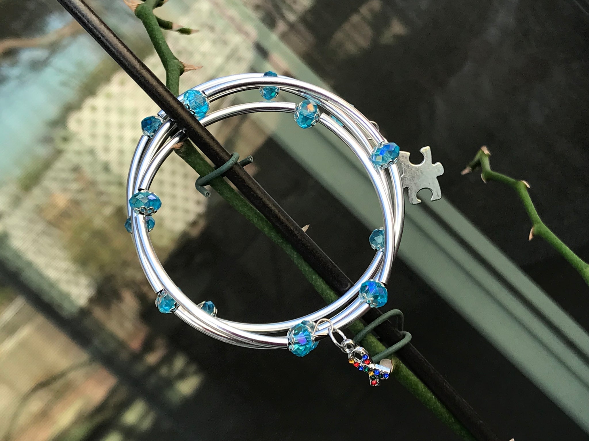 Autism Awareness Memory wire sky blue crystal silver noodle beads bracelet