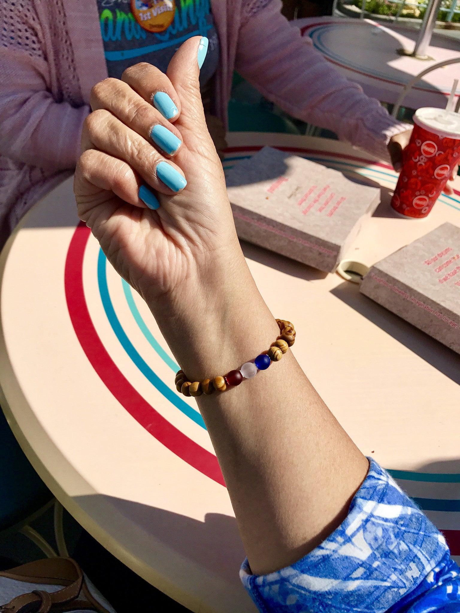 Wood and sea glass beads bracelet