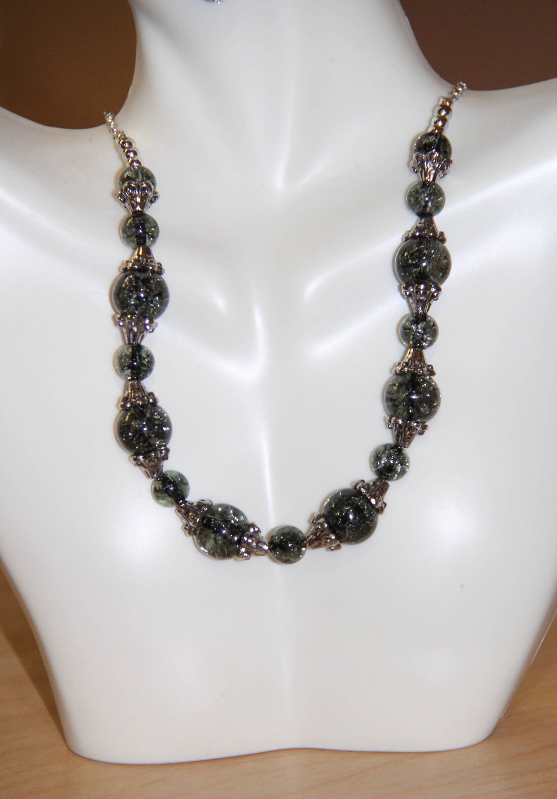 Crackle glass beads necklace set